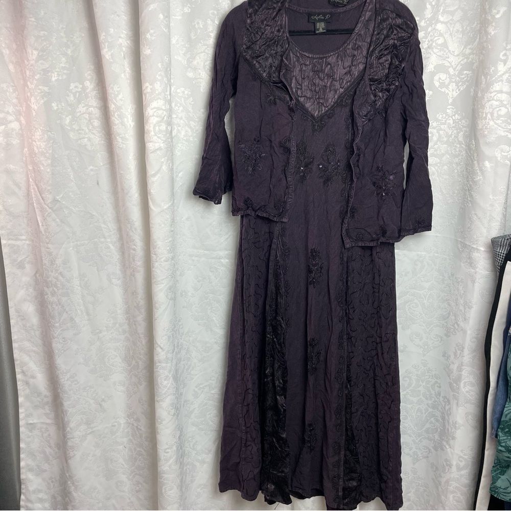 Vintage Lola P. Embroidered Set - Picture 2 of 8